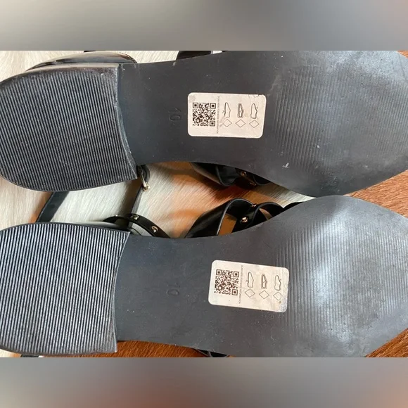 Patent leather shoe - Picture 2 of 8